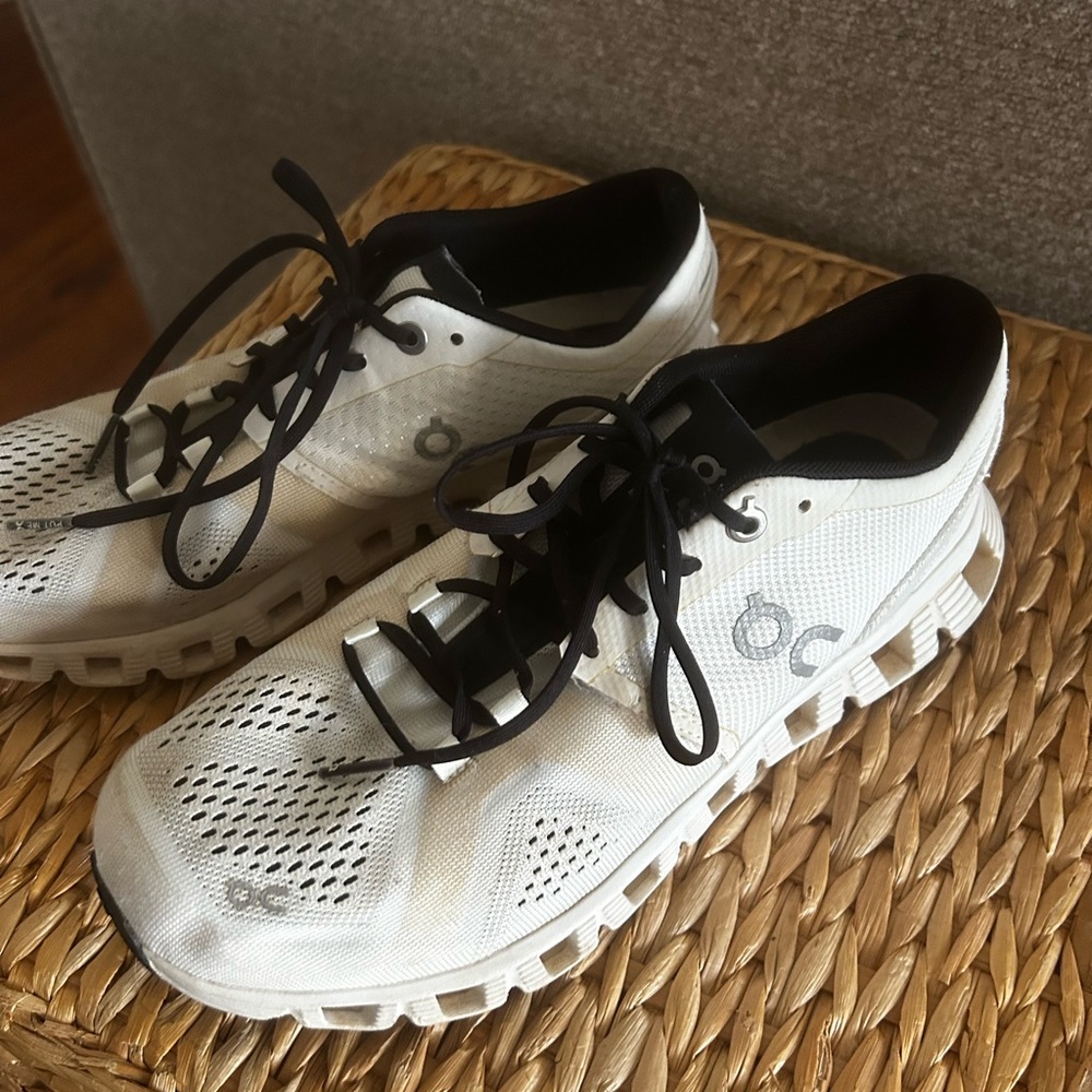On Running ladies white Athletic Shoes